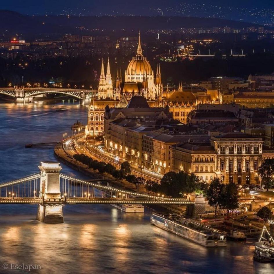 U Home Central Budapest Luaran gambar